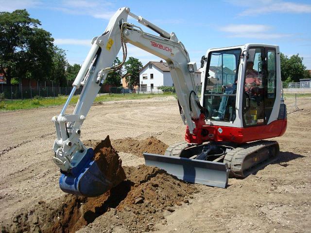 Mini escavatore takeuchi tb 235