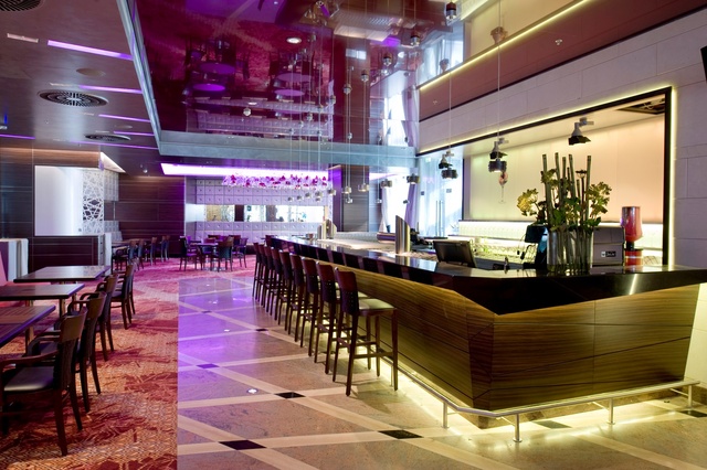 8zfw 2000 prachtst%c3%bcck restaurant