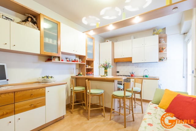 Cucina soggiorno ciliegio1