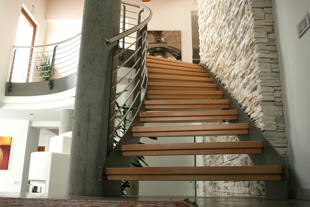 Scala autoportante acciaio e legno 01